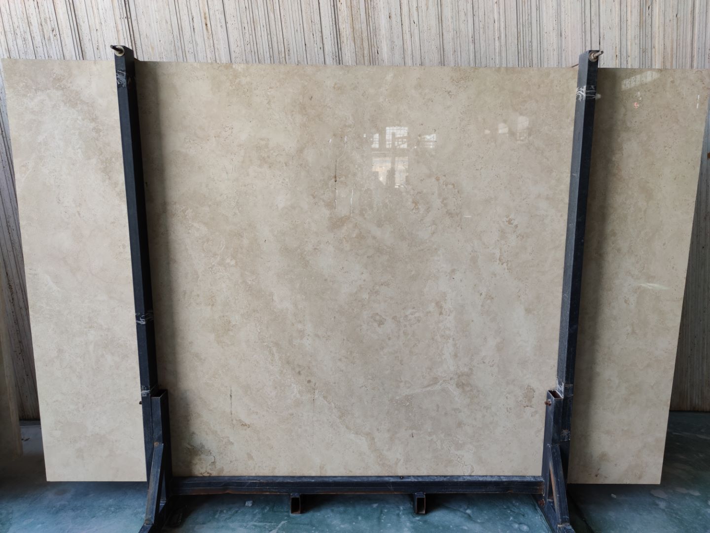 سنگ اسلب تراورتن کرم رنگ