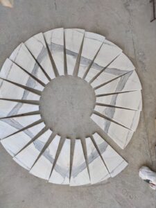 اجرای سنگ پله پیچ با سنگ چینی سایمون