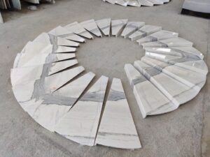 اجرای سنگ پله پیچ با سنگ چینی سایمون