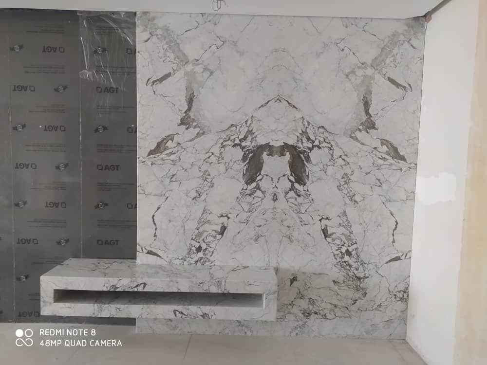 سنگ تی وی (سنگ اسلب پشت تلویزیون)