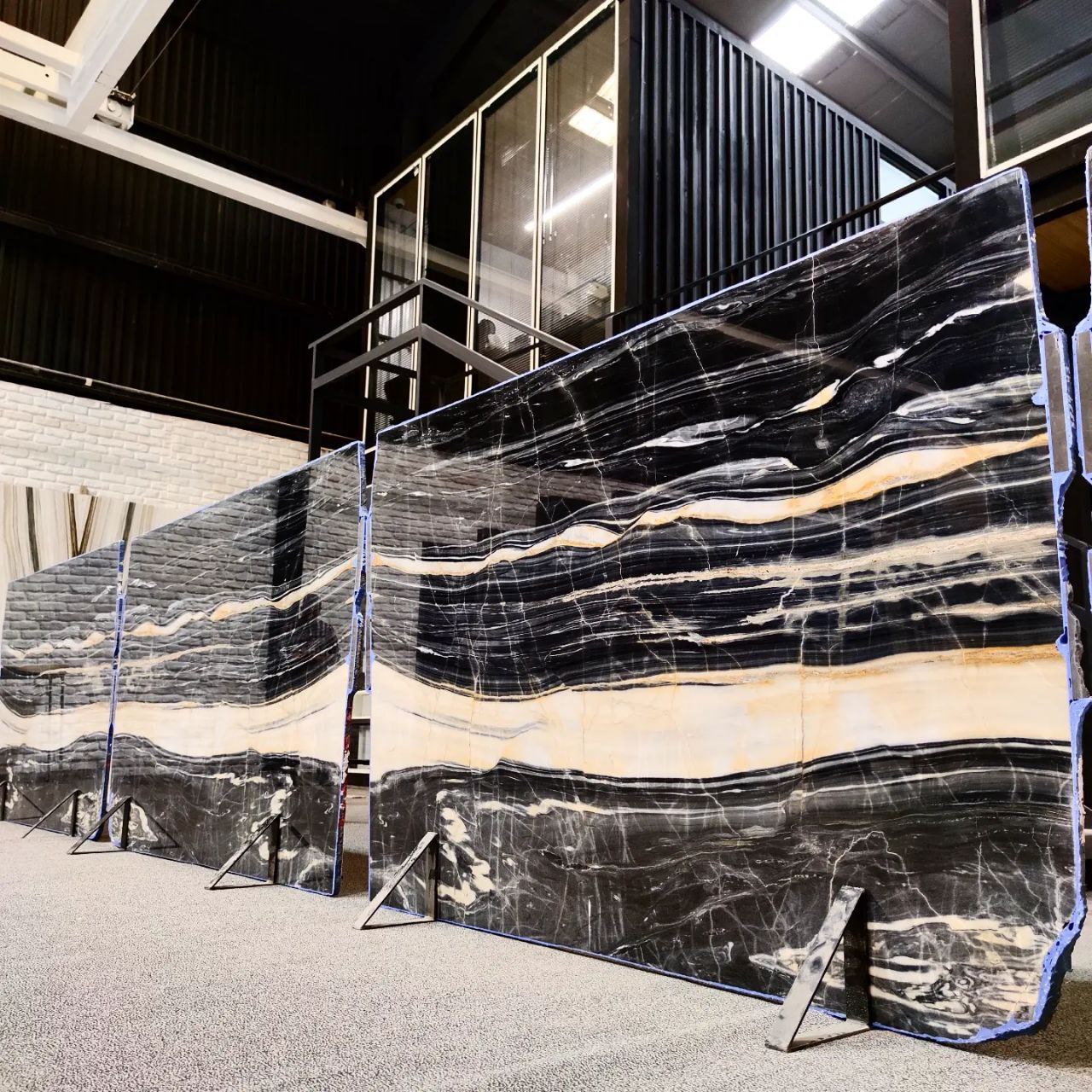 مقایسه انواع سنگ 19 سنگ اسلب چینی مشکی طلایی دراگون