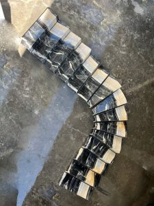 سنگ پله پیچ مشکی طلایی دراگون سنگ پله پیچ مشکی طلایی دراگون