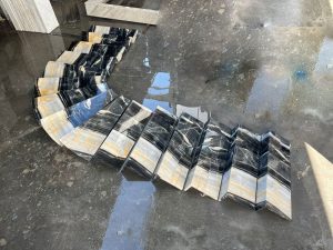 سنگ پله پیچ مشکی طلایی دراگون سنگ پله پیچ مشکی طلایی دراگون